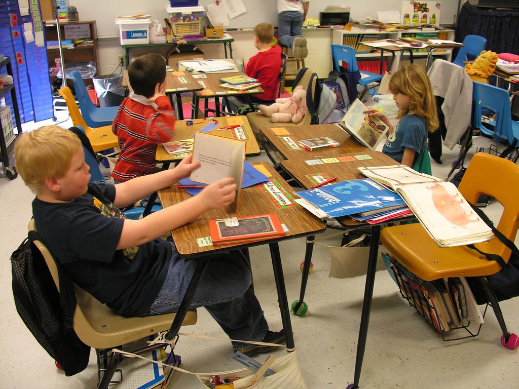Reading Books for Third Graders discussions promote reading proficiency